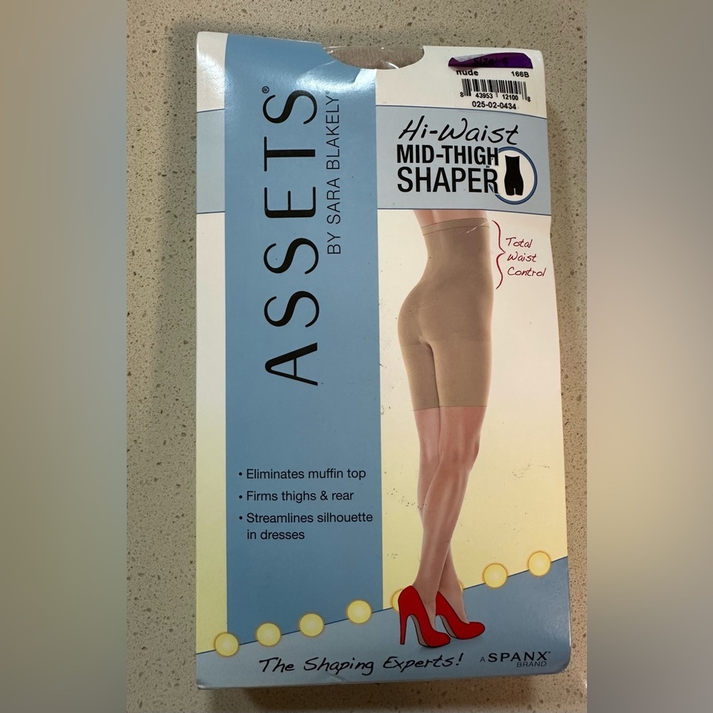 Assets By Sara Blakely Spanx SIZE 5 Mid-Thigh Shaper Nude NWT